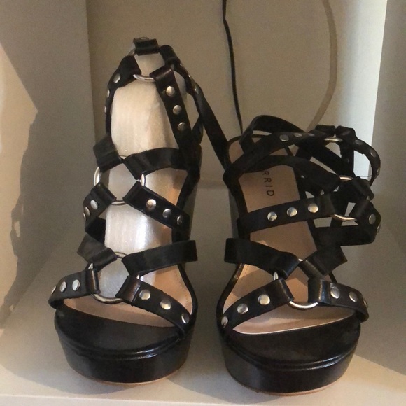 Wedge Sandals - Picture 1 of 3
